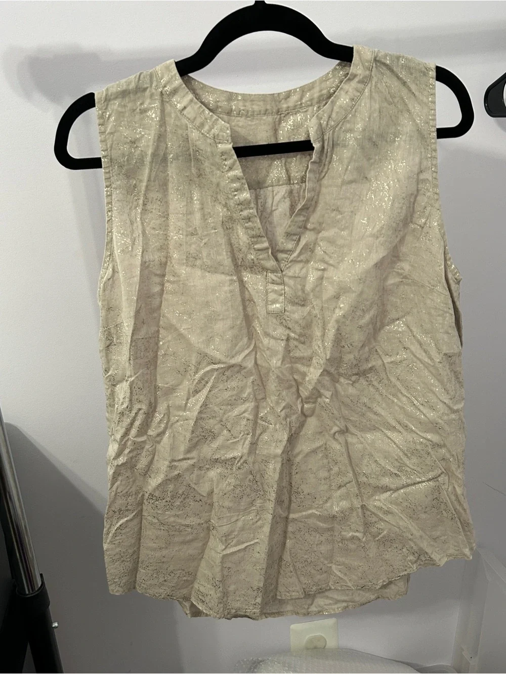 Unbranded Linen Blend Shimmer Detail Vneck Sleeveless Blouse Size XL - “Meline”